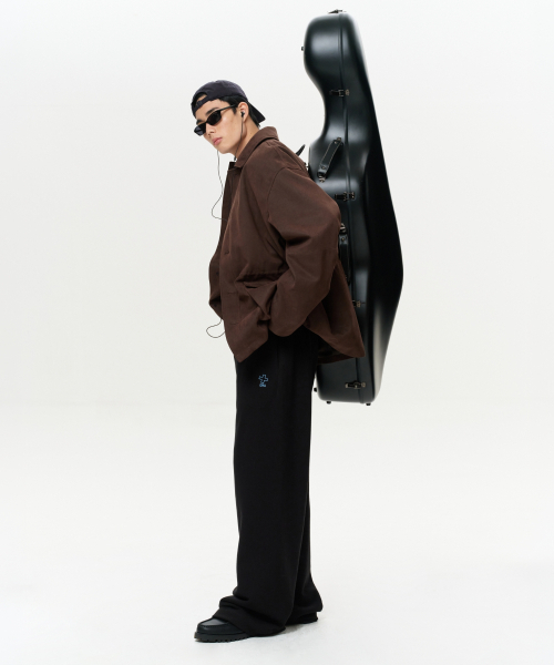 ERA(エラ)の「UNISEX ERA FAUX SUEDE SAFARI JACKET - BROWN(テーラードジャケット・レディース・その他・SMALL/MEDIUM/LARGE)」の8枚目の写真