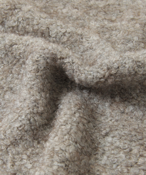 KBF（ケイビーエフ）の「【WEB限定】KBF　ブークレＶネックニット（ニット/セーター・レディース・ネイビー/ピンク/グレー・ONE）」の9枚目の写真