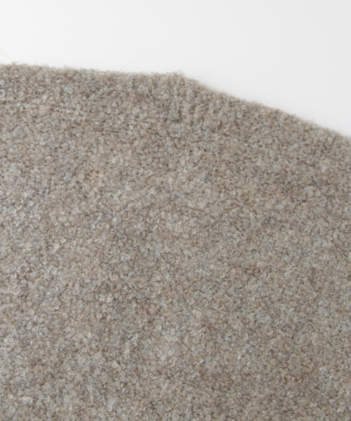 KBF（ケイビーエフ）の「【WEB限定】KBF　ブークレＶネックニット（ニット/セーター・レディース・ネイビー/ピンク/グレー・ONE）」の10枚目の写真