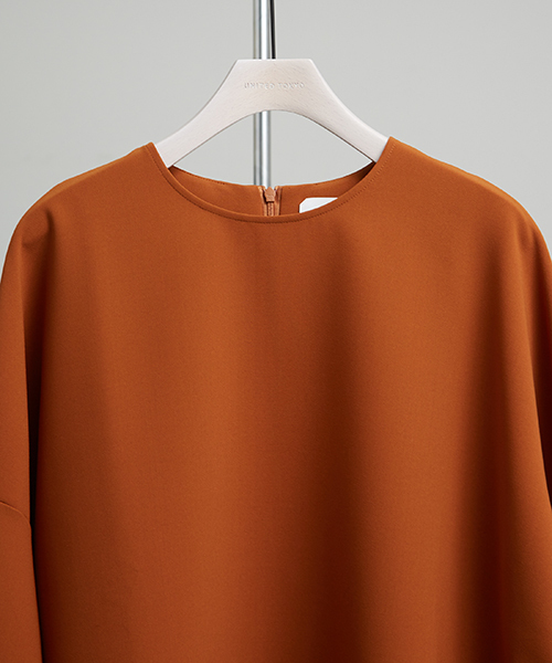 UNITED TOKYO（ユナイテッドトウキョウ）の「ストレッチワイドTOP（Tシャツ/カットソー・レディース・ブラウン/オフホワイト/ブラック・1）」の4枚目の写真