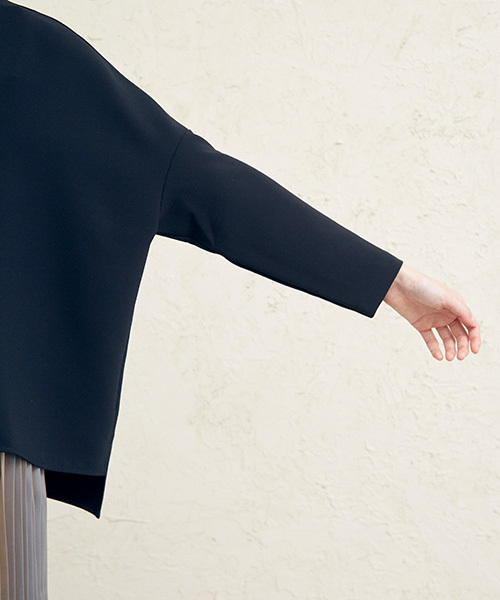 UNITED TOKYO（ユナイテッドトウキョウ）の「ストレッチワイドTOP（Tシャツ/カットソー・レディース・ブラウン/オフホワイト/ブラック・1）」の17枚目の写真