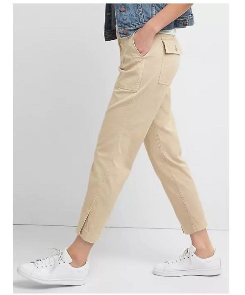 GAP(ギャップ)の「ガールフレンド ユーティリティチノ(チノパンツ・レディース・ベージュ/サファリグリーン/ブラック・6/4/8/2/000/00/0)」の5枚目の写真