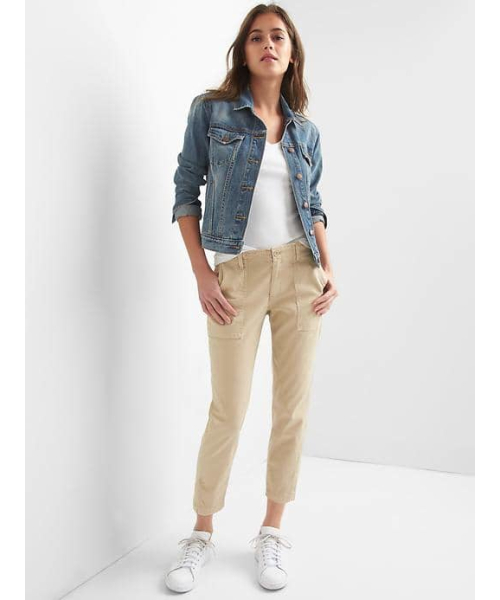 GAP(ギャップ)の「ガールフレンド ユーティリティチノ(チノパンツ・レディース・ベージュ/サファリグリーン/ブラック・6/4/8/2/000/00/0)」の9枚目の写真