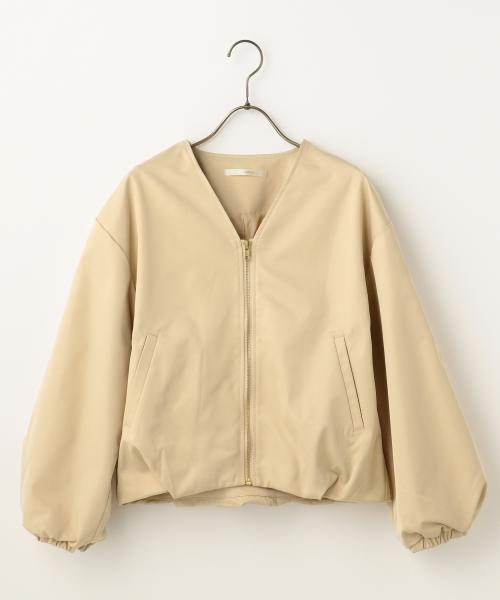 RAY CASSIN（レイカズン）の「袖ギャザーＶネックブルゾン（ブルゾン・レディース・ネイビー/ベージュ/ラベンダー・FREE）」の2枚目の写真