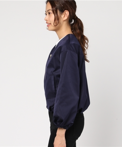 RAY CASSIN（レイカズン）の「袖ギャザーＶネックブルゾン（ブルゾン・レディース・ネイビー/ベージュ/ラベンダー・FREE）」の13枚目の写真