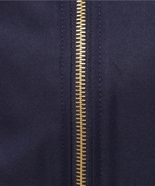 RAY CASSIN（レイカズン）の「袖ギャザーＶネックブルゾン（ブルゾン・レディース・ネイビー/ベージュ/ラベンダー・FREE）」の11枚目の写真