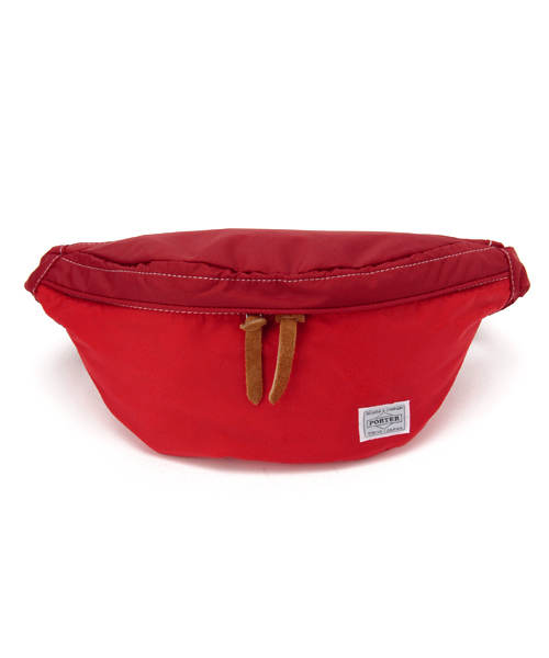 PORTER(ポーター)の「PORTER REEF WAIST BAG LARGE <B印 YOSHIDA SELECT>(ボディバッグ/ウエストポーチ・メンズ・ブラック/ブルー/ベージュ/レッド・ONE SIZE)」の4枚目の写真