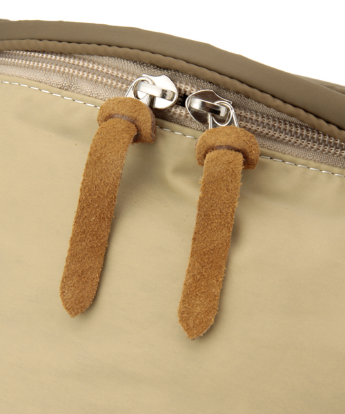 PORTER(ポーター)の「PORTER REEF WAIST BAG LARGE <B印 YOSHIDA SELECT>(ボディバッグ/ウエストポーチ・メンズ・ブラック/ブルー/ベージュ/レッド・ONE SIZE)」の11枚目の写真