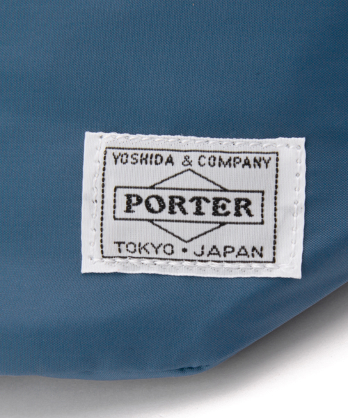 PORTER(ポーター)の「PORTER REEF WAIST BAG LARGE <B印 YOSHIDA SELECT>(ボディバッグ/ウエストポーチ・メンズ・ブラック/ブルー/ベージュ/レッド・ONE SIZE)」の12枚目の写真