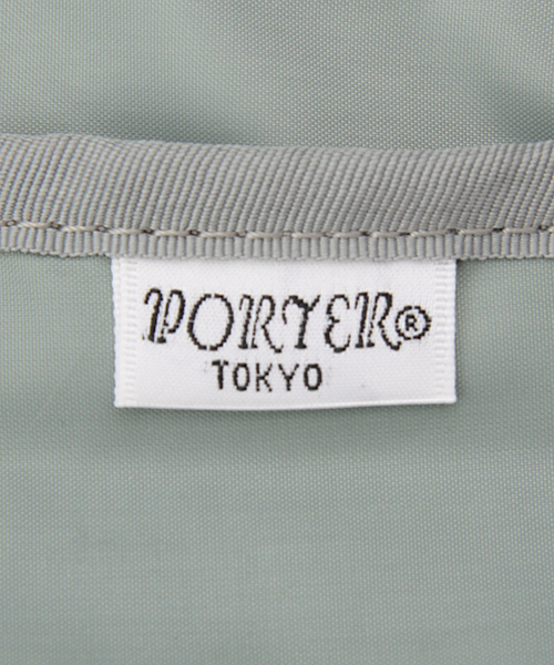 PORTER(ポーター)の「PORTER REEF WAIST BAG LARGE <B印 YOSHIDA SELECT>(ボディバッグ/ウエストポーチ・メンズ・ブラック/ブルー/ベージュ/レッド・ONE SIZE)」の13枚目の写真