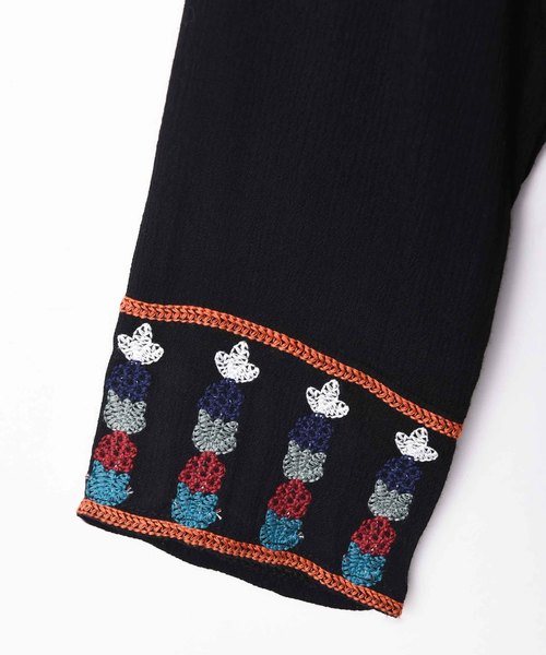 SUNBABIES（サンベイビーズ）の「楊柳刺繍ブラウス（シャツ/ブラウス・レディース・ホワイト/ブラック・M）」の7枚目の写真