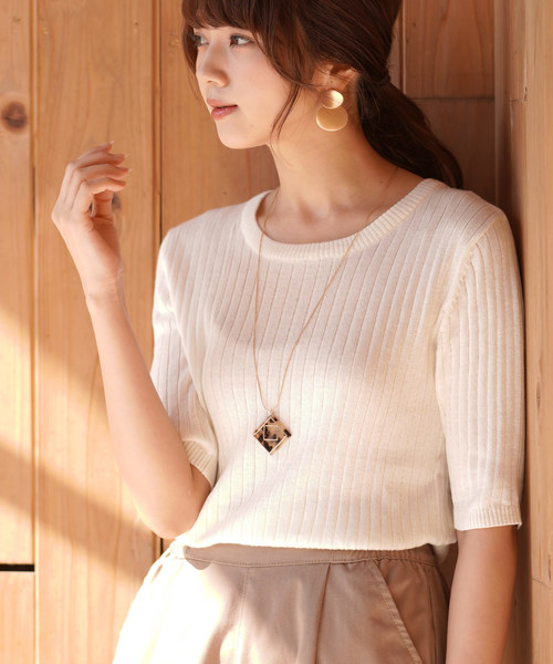 rps(アールピーエス)の「ワイドリブクルーネック5分袖ニットプルオーバー(ニット/セーター・レディース・ネイビー/レッド/オフホワイト/ピンク/ブラック/杢グレー/イエロー/ベージュ系その他・L/M)」の2枚目の写真