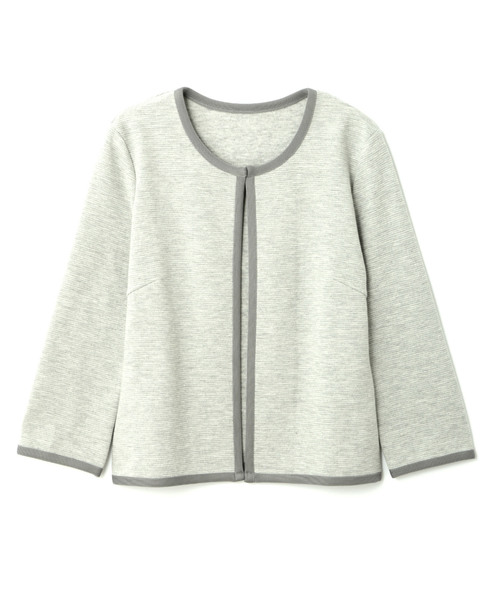 NATURAL BEAUTY BASIC(ナチュラルビューティーベーシック)の「〈ウォッシャブル〉リップルブルゾン(ブルゾン・レディース・ダークネイビー/グレー・LARGE/MEDIUM/SMALL)」の13枚目の写真