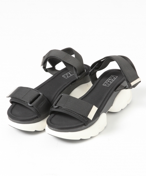 LOWRYS FARM（ローリーズファーム）の「ベルクロスポーツサンダル　800981（サンダル・レディース・オフホワイト/ブラック・MEDIUM/LARGE）」の5枚目の写真