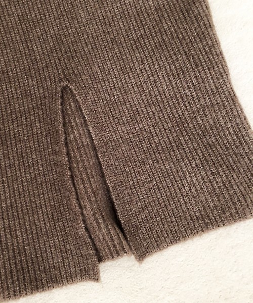 TODAYFUL（トゥデイフル）の「バッグスリットニットスカート（スカート・レディース・チャコールグレー/モカ・36inch/38inch）」の8枚目の写真