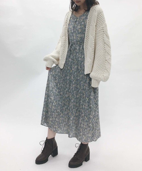 one after another NICE CLAUP（ワンアフターアナザーナイスクラップ）の「ケーブルニットカーディガン（カーディガン/ボレロ・レディース・アイボリー/ベージュ/ブルー系その他/ラベンダー・FREE）」の8枚目の写真