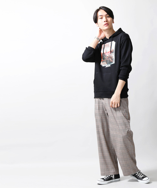 WEGO(ウィゴー)の「WEGO/デジタルフォトロゴプルパーカー(パーカー・メンズ・ホワイト/ブラック・SMALL/MEDIUM/LARGE)」の9枚目の写真