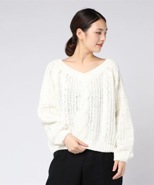 archives（アルシーヴ）の「モールヤーンケーブル編みVネックプルオーバー（ニット/セーター・レディース・ブラック/ベージュ/オフホワイト/ラベンダー・MEDIUM）」の16枚目の写真