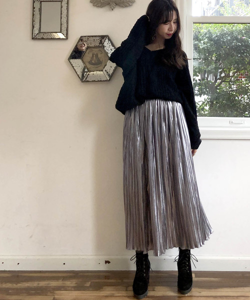 archives（アルシーヴ）の「モールヤーンケーブル編みVネックプルオーバー（ニット/セーター・レディース・ブラック/ベージュ/オフホワイト/ラベンダー・MEDIUM）」の12枚目の写真