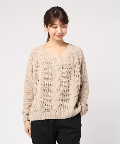 archives（アルシーヴ）の「モールヤーンケーブル編みVネックプルオーバー（ニット/セーター・レディース・ブラック/ベージュ/オフホワイト/ラベンダー・MEDIUM）」の3枚目の写真