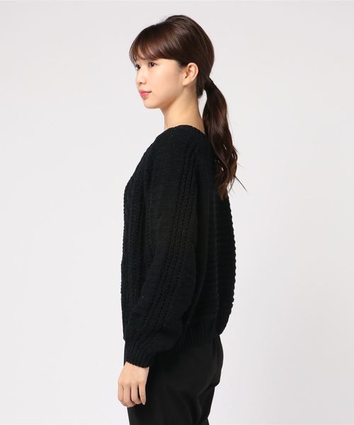 archives（アルシーヴ）の「モールヤーンケーブル編みVネックプルオーバー（ニット/セーター・レディース・ブラック/ベージュ/オフホワイト/ラベンダー・MEDIUM）」の5枚目の写真