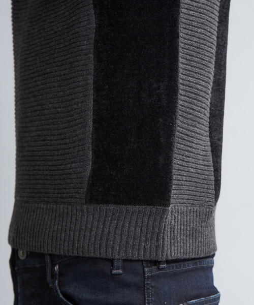 5351 POUR LES HOMMES（ゴーサンゴーイチプールオム）の「接結モールクルーネックプルオーバーニット（ニット/セーター・メンズ・ライトグレー/ブラック・44/46/48）」の9枚目の写真