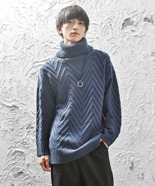 MinoriTY（マイノリティ）の「ローゲージビックタートルニット（ニット/セーター・メンズ・ホワイト/ブラック/ネイビー/モカ・M/L）」の4枚目の写真