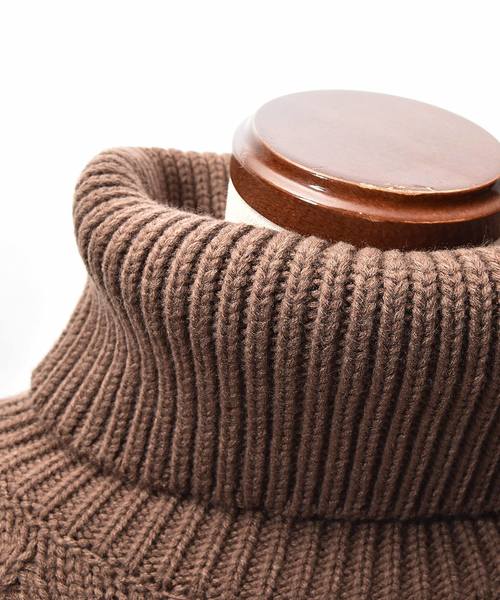 MinoriTY（マイノリティ）の「ローゲージビックタートルニット（ニット/セーター・メンズ・ホワイト/ブラック/ネイビー/モカ・M/L）」の19枚目の写真