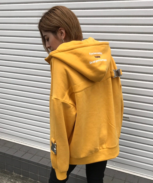 セール トップス バックルベルトｐｋ パーカー Envym アンビー のファッション