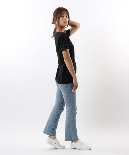 HANES(ヘインズ)の「【Hanes/ヘインズ】レディース ジャパンフィットフォーハー【2枚組】クルーネックTシャツ 5.3oz(Tシャツ/カットソー・レディース・ホワイト×ブルー/その他3/グレー系その他3/ふじ色系/ベージュ系その他・MEDIUM/LARGE)」の17枚目の写真