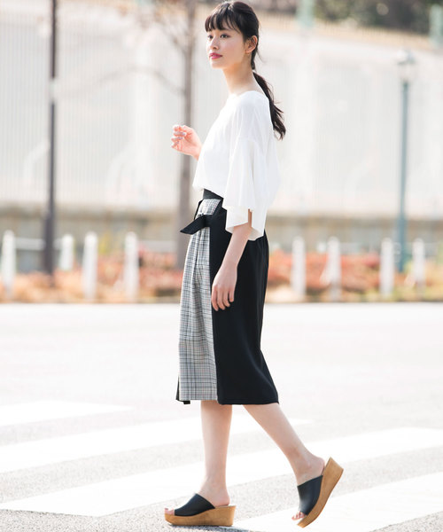 Luz Llena（ラズレナ）の「チェック配色タイトスカート（スカート・レディース・ブラック/ベージュ・MEDIUM）」の7枚目の写真