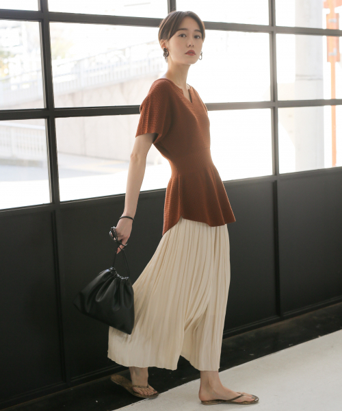 LOWRYS FARM（ローリーズファーム）の「トングサンダル　832068（サンダル・レディース・オフホワイト/ブラック/パイソン・MEDIUM/LARGE）」の14枚目の写真