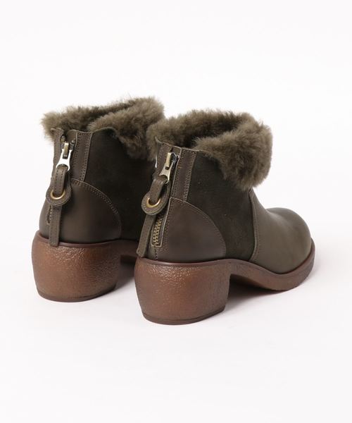 Hina Day Green(ヒナデイグリーン)の「太ヒールふわふわファーショートブーツ(ブーツ・レディース・ダークグレー/ダークカーキ/ブラック・22.5cm/23cm/23.5cm/24cm/24.5cm/25cm/22cm)」の4枚目の写真
