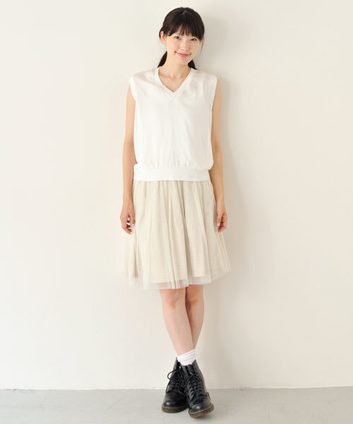 green label relaxing（グリーンレーベルリラクシング）の「[WEB限定]MIELLE（ミエル） BOR チュールスカート ◆（スカート・レディース・ベージュ/ネイビー・FREE）」の2枚目の写真