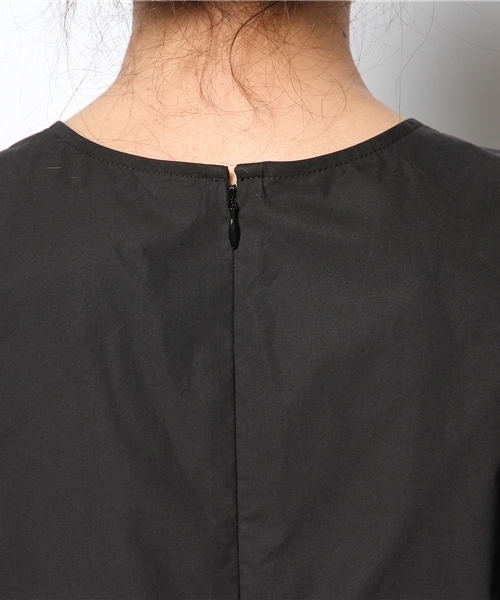 Demi-Luxe BEAMS(デミルクス ビームス)の「Demi-Luxe BEAMS / ストレッチ クロップドプルオーバー(シャツ/ブラウス・レディース・ホワイト/ブラック・36/38)」の9枚目の写真