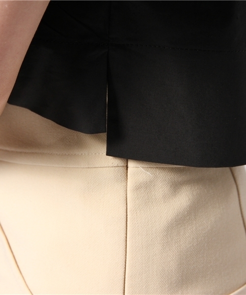 Demi-Luxe BEAMS(デミルクス ビームス)の「Demi-Luxe BEAMS / ストレッチ クロップドプルオーバー(シャツ/ブラウス・レディース・ホワイト/ブラック・36/38)」の10枚目の写真