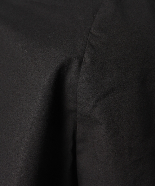 Demi-Luxe BEAMS(デミルクス ビームス)の「Demi-Luxe BEAMS / ストレッチ クロップドプルオーバー(シャツ/ブラウス・レディース・ホワイト/ブラック・36/38)」の4枚目の写真