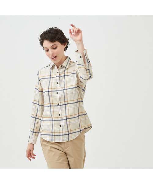 AIGLE（エーグル）の「フランネル 長袖チェックシャツ（シャツ/ブラウス・レディース・オフホワイト/オレンジ/ネイビー・36/38/40）」の2枚目の写真