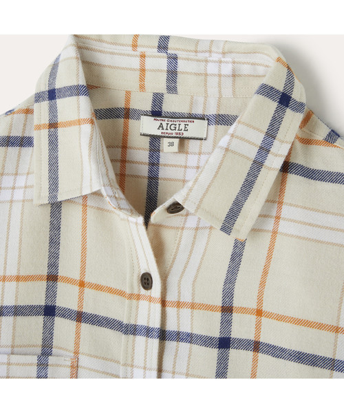 AIGLE（エーグル）の「フランネル 長袖チェックシャツ（シャツ/ブラウス・レディース・オフホワイト/オレンジ/ネイビー・36/38/40）」の7枚目の写真