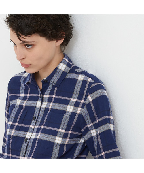 AIGLE（エーグル）の「フランネル 長袖チェックシャツ（シャツ/ブラウス・レディース・オフホワイト/オレンジ/ネイビー・36/38/40）」の15枚目の写真