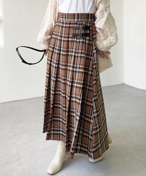 GeeRA(ジーラ)の「合皮ベルトデザインプリーツスカート(スカート・レディース・ブラウン/ブラック/チェック/ネイビー/ベージュ・XX-LARGE/MEDIUM/X-LARGE/LARGE)」の12枚目の写真