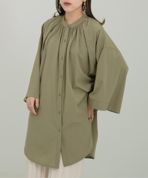 Ambre Neige(アンブルネージュ)の「ポンチョ風シャツ/ドルマンシャツ/【WEB/EC限定商品】(シャツ/ブラウス・レディース・オフホワイト/グレー系その他・FREE)」の7枚目の写真