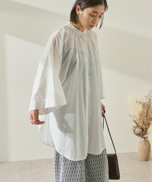 Ambre Neige(アンブルネージュ)の「ポンチョ風シャツ/ドルマンシャツ/【WEB/EC限定商品】(シャツ/ブラウス・レディース・オフホワイト/グレー系その他・FREE)」の13枚目の写真