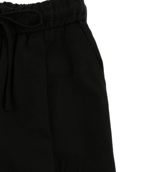 ALEXIA STAM（アリシアスタン）の「【BLENDA Japan 2020年winter号 掲載】Ankle Button Tuck Pants/アンクルボタンタックパンツ（その他パンツ・レディース・ブラック/ベージュ/カーキ・S/M）」の20枚目の写真