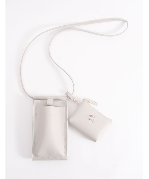 POU DOU DOU（プードゥドゥ）の「チャームポーチ付きスクエアポシェット（ショルダーバッグ・レディース・ライトブルー/ブラック/グレー系その他・8）」の3枚目の写真