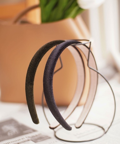 ammy.（エイミードット）の「【 ammy. / エイミードット 】 ベロア シンプル 細 カチューシャ（カチューシャ・レディース・ブラウン/ブラック/グリーン/ネイビー/ダークブラウン・FREE）」の10枚目の写真