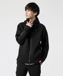 VANQUISH（ヴァンキッシュ）の「HYPERSTRETCH TRAINING ZIP HOODIE BLOUSON ＊（ブルゾン・メンズ）」