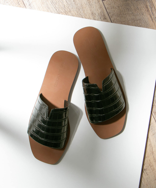 RODE SKO(ロデスコ)の「HELJA 型押しフラットサンダル∴(サンダル・レディース・ホワイト/ブラック/ブラウン・36/38/37)」の3枚目の写真