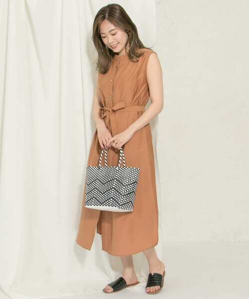 RODE SKO(ロデスコ)の「HELJA 型押しフラットサンダル∴(サンダル・レディース・ホワイト/ブラック/ブラウン・36/38/37)」の17枚目の写真