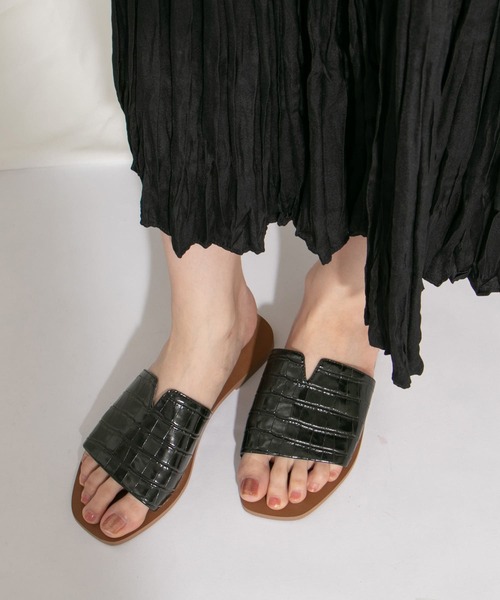 RODE SKO(ロデスコ)の「HELJA 型押しフラットサンダル∴(サンダル・レディース・ホワイト/ブラック/ブラウン・36/38/37)」の11枚目の写真